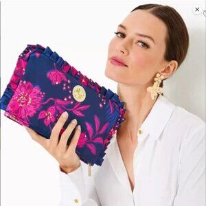 NWT LILLY PULITZER Pouchette FABRIC CLUTCH WITH WRIST STRAP BLUE & PINK